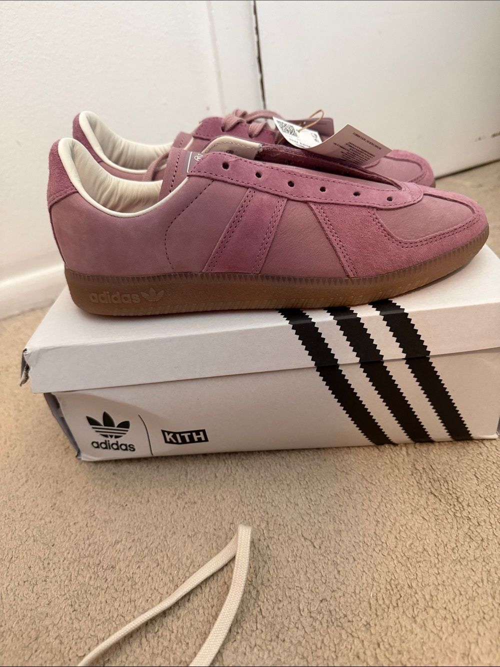 NWT Kith Adidas 6/7 Women's Pink Suede Sneakers with Gum Sole